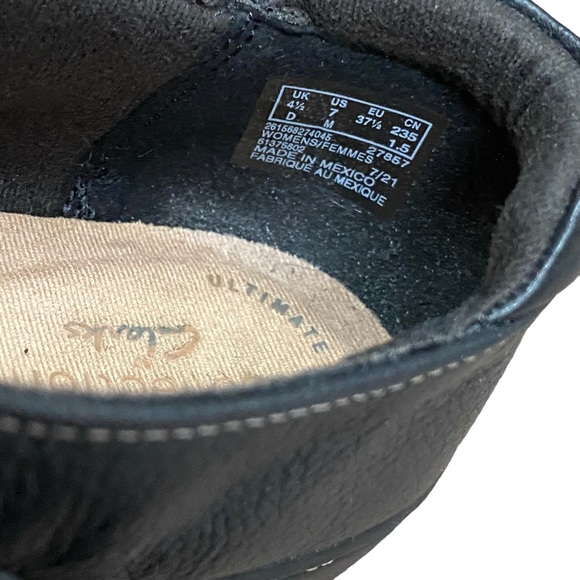 Clark's Black Flat Casual Shoe Closed Toe comfortable Slip-On Loafer size 7 M - Picture 9 of 9